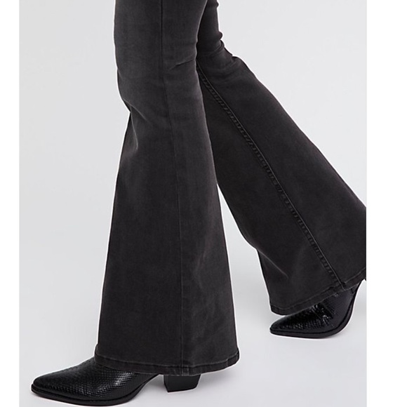 Free People Pull On Flare Jeans - Picture 3 of 8